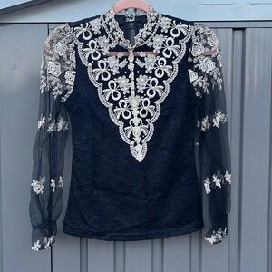 Black lace long sleeves shirt